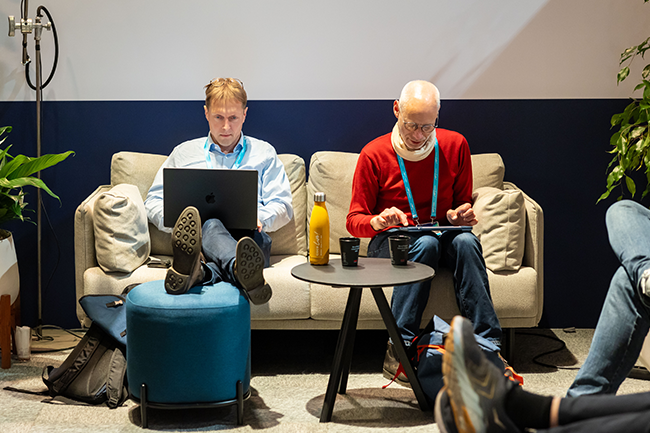 Attendees in the NetVet lounge